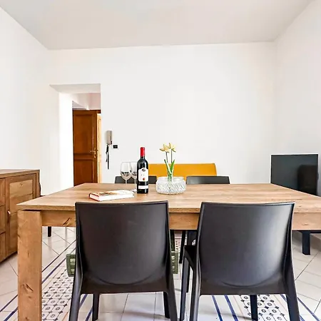 Ritrovata Apartment *
